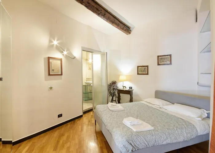 3 Bedroom Cozy In Lägenhet Genua